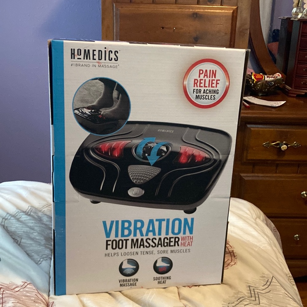 Vibrating foot massager